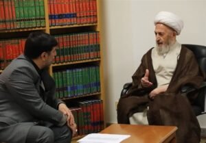 خبر روز : انتقاد یک مرجع تقلید از افزایش بی‌رویه کرایه تاکسی‌ها /به جای آپارتمان سازی باید ویلایی سازی در دستورکار قرار گیرد