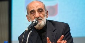 خبر روز : حسین شریعتمداری، متهم کردن تیم شورای رهبری دولت چهاردهم به دفاع از همجنس بازان را پس گرفت!