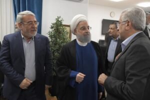 خبر سیاسی : روحانی: با درایت مقام معظم رهبری از جنگ فاصله گرفتیم/دولت توان برداشتن تحریم‌ها را دارد