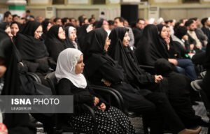 خبر سیاسی : صدور فرمان جهاد علمی از حسینیه امام (ره) در روزهای جنگ و جهاد