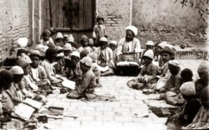 خبر روز : این مکتبخانه در فرحزاد آنقدر سر و صدا به پا کرد که از روستاهای اطراف به آن مراجعه می‌کردند