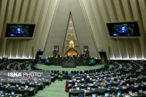 خبر سیاسی : مصوبه مجلس درباره اولویت برای انعقاد پیمان‌های دوجانبه پولی با طرف‌های تجاری